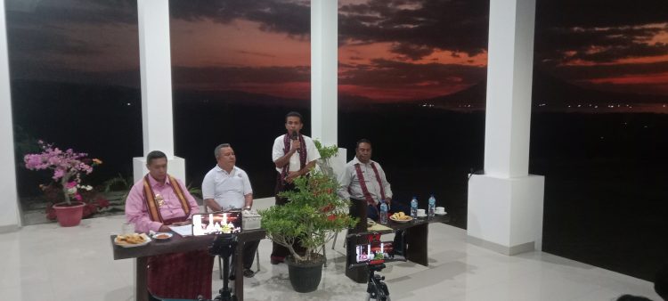 Rally Wisata Bahari Pesona Empat Teluk : Pesona Teluk Balauring, Festival Uyelewun