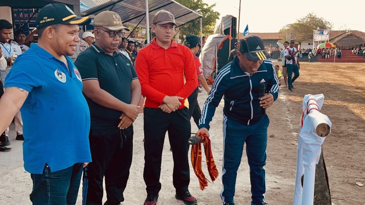 Wabup Nasir Resmi Buka Turnamen D’BELIUNG CUP U35+ Tahun 2025