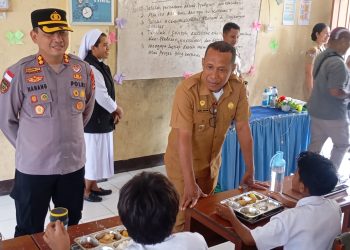 Penyaluran Makan Gratis Pertama SPPG 03 Lembata di SDK Don Bonco