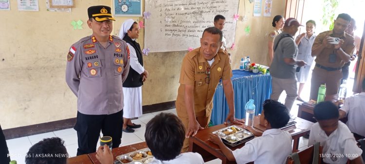 Penyaluran Makan Gratis Pertama SPPG 03 Lembata di SDK Don Bonco