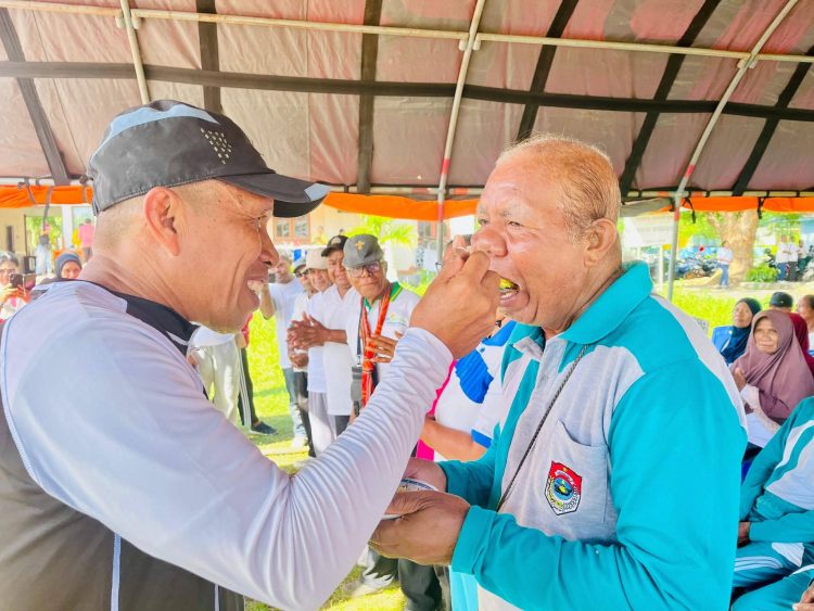 Lansia Hebat, Lembata Kuat: Wakil Bupati Lembata Buka Peringatan Hari Lansia Nasional