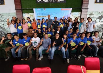 Plan Indonesia dan Forum Jurnalis Lembata Luncurkan Buku Saku Panduan Peliputan BerbasisPerlindungan Anak