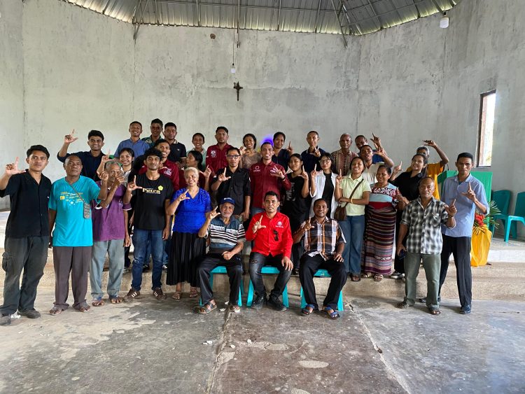 Minimnya Literasi Hukum di Masyarakat, LBH Sikap Lembata Gandeng KMK Fakultas Hukum UNDANA Kupang Beri Penyuluhan