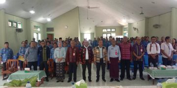 Bupati Lembata Serahkan SK 90 Kepala Sekolah, Tekankan Kepemimpinan Profesional dan Integritas