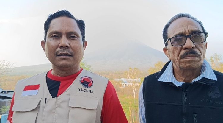 Frans Gewura Dampingi Yunus Takandewa di Lamawolo: PDIP Bekerja Untuk Rakyat, Bukan Hanya Saat Pemilu