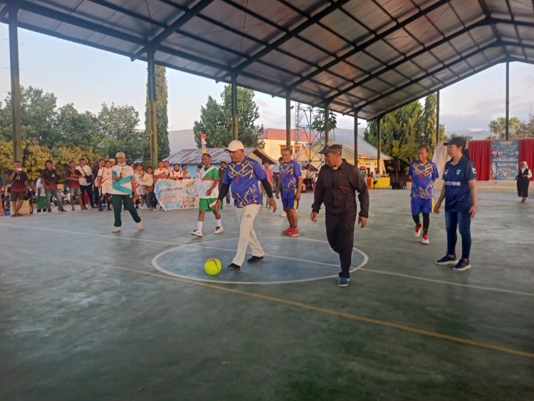 Bupati dan Wabup Lembata Adu Skill Futsal Jelang Hari Kesehatan Nasional
