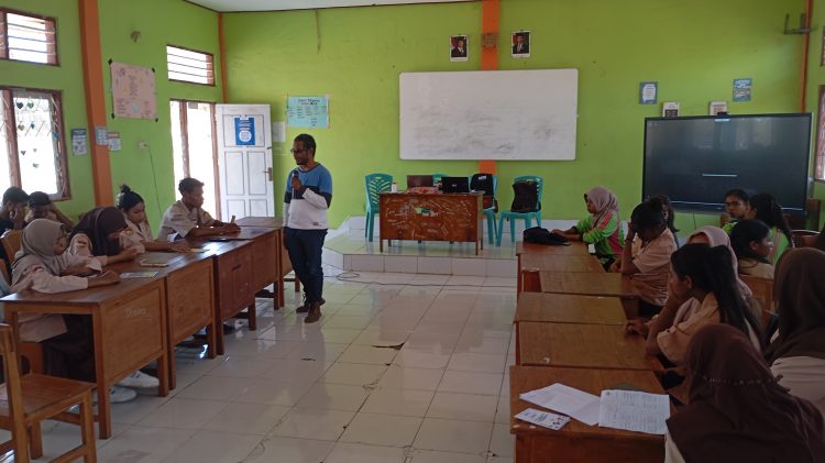 Siswa SMAN 1 Balauring Dibekali Panduan Peliputan Ramah Anak