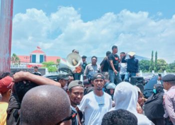 GERAM! FOKAL Ancam Usir Pekerja Alfamart dari Luar Lembata: Lembata Seperti Negeri Tanpa Kepala!
