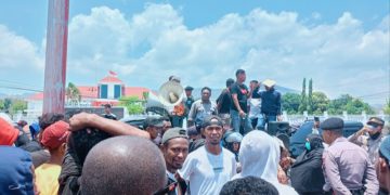 GERAM! FOKAL Ancam Usir Pekerja Alfamart dari Luar Lembata: Lembata Seperti Negeri Tanpa Kepala!