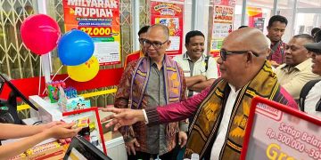 Bupati Lembata Resmikan Alfamart Selandoro, Dorong Penyerapan Tenaga Kerja Lokal dan Pemasaran Produk UMKM
