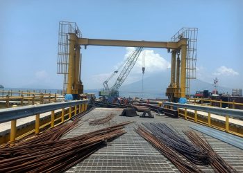 Sterilisasi Areal Pelabuhan Waijarang Dikebut, Delapan Tiang Dolphin Ditargetkan Terpasang Sebelum Nataru