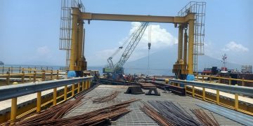 Sterilisasi Areal Pelabuhan Waijarang Dikebut, Delapan Tiang Dolphin Ditargetkan Terpasang Sebelum Nataru